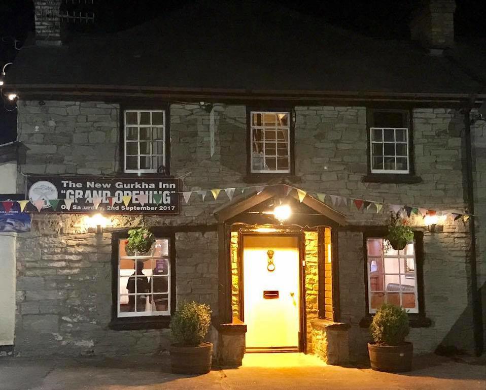 New Gurkha Inn Brecon Exteriör bild